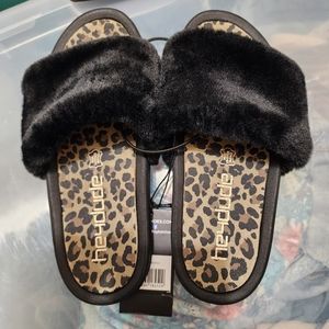 hey dude peggy slippers